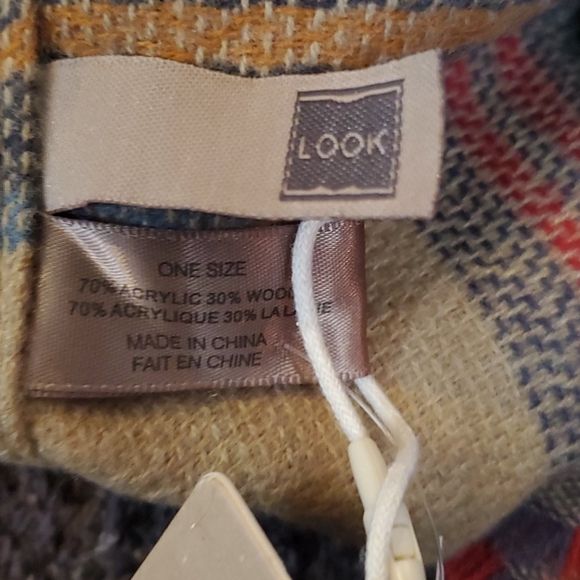 Scarf - Picture 3 of 3